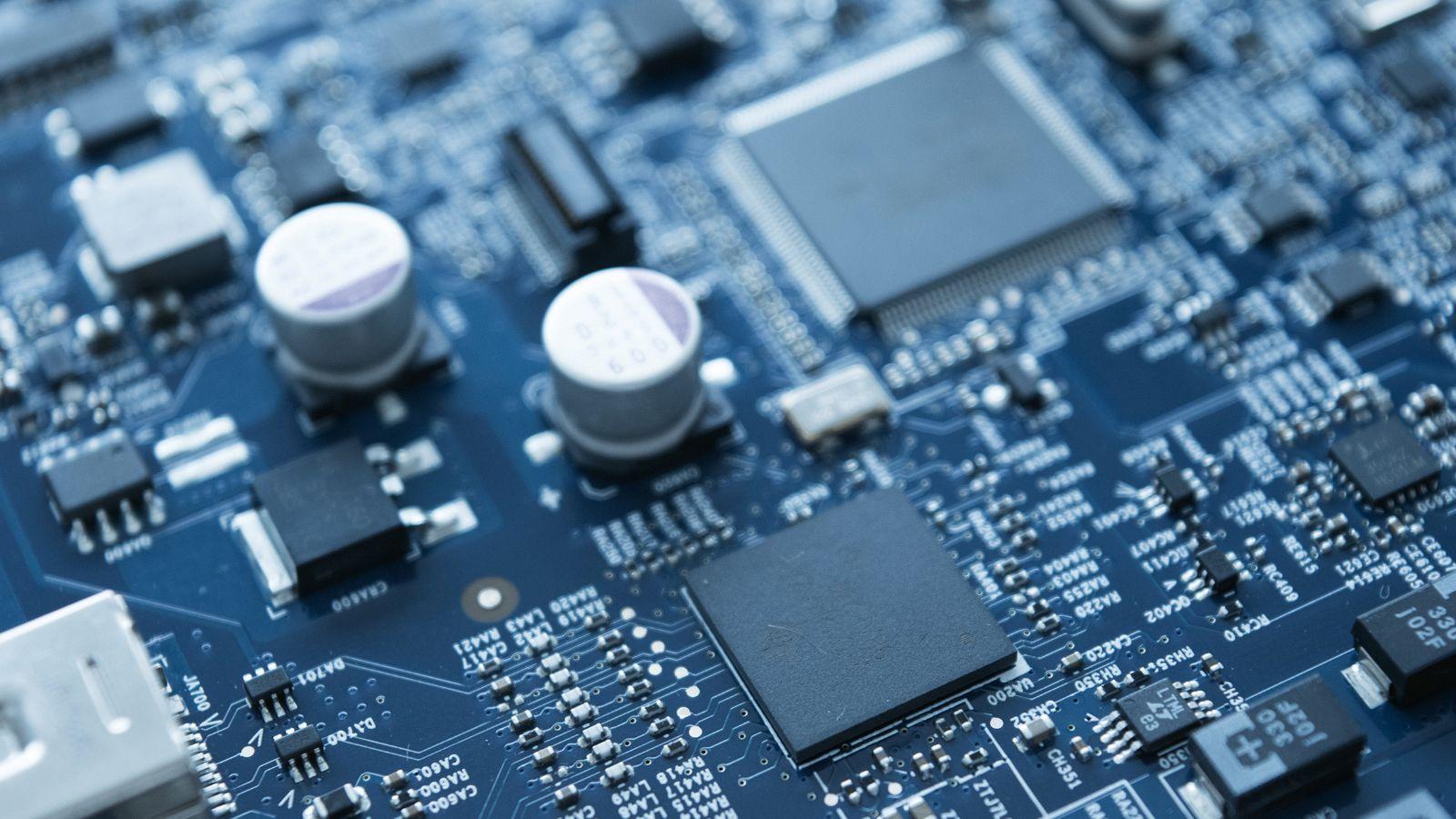 Electronics: AOI and quality inspection tasks.