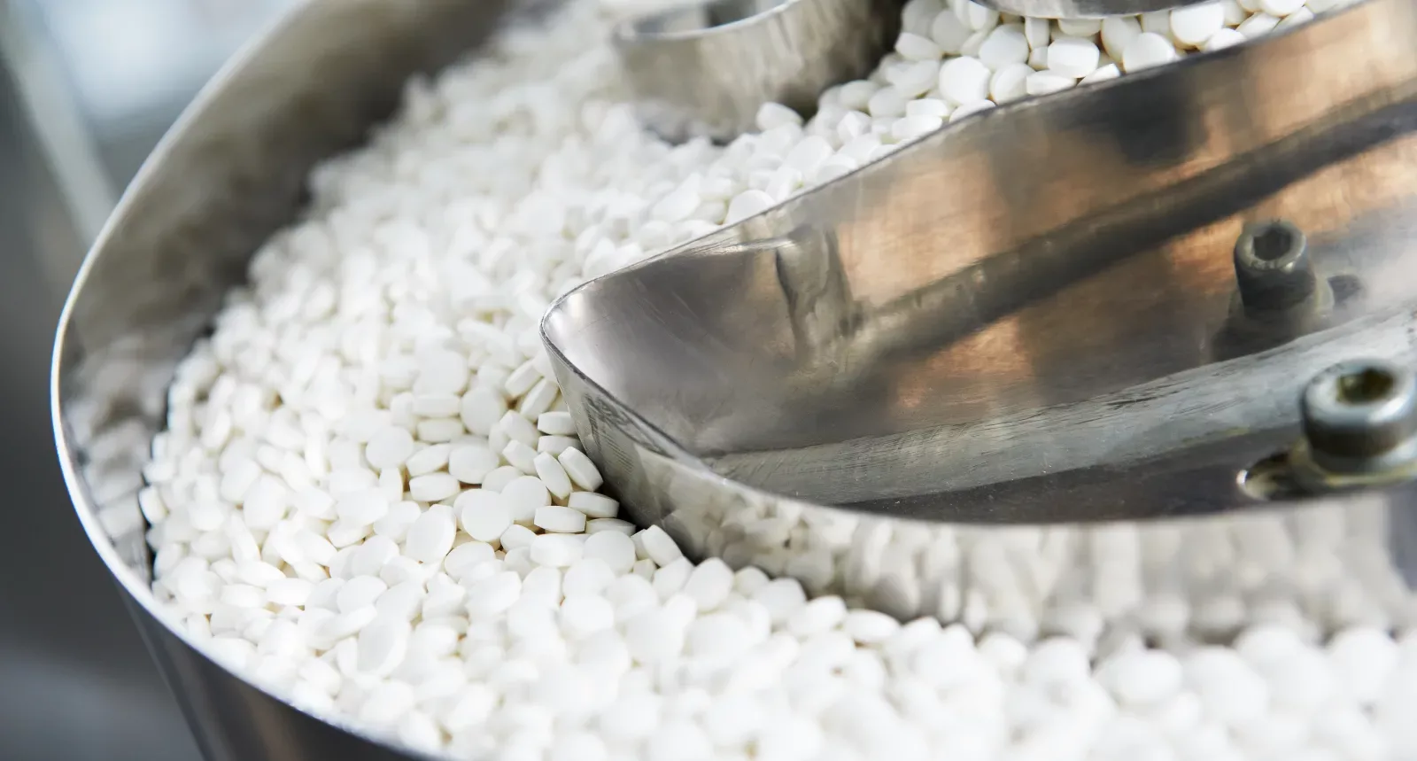 Presence of contaminants in pharmaceutical tablets